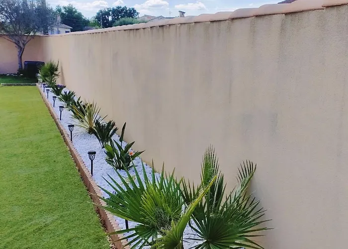 Suite 44M2 Avec Piscine
