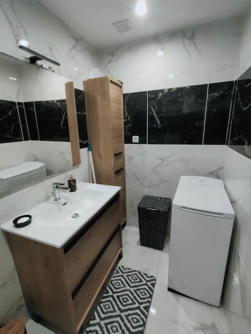44m2 Avec Piscine Apartment